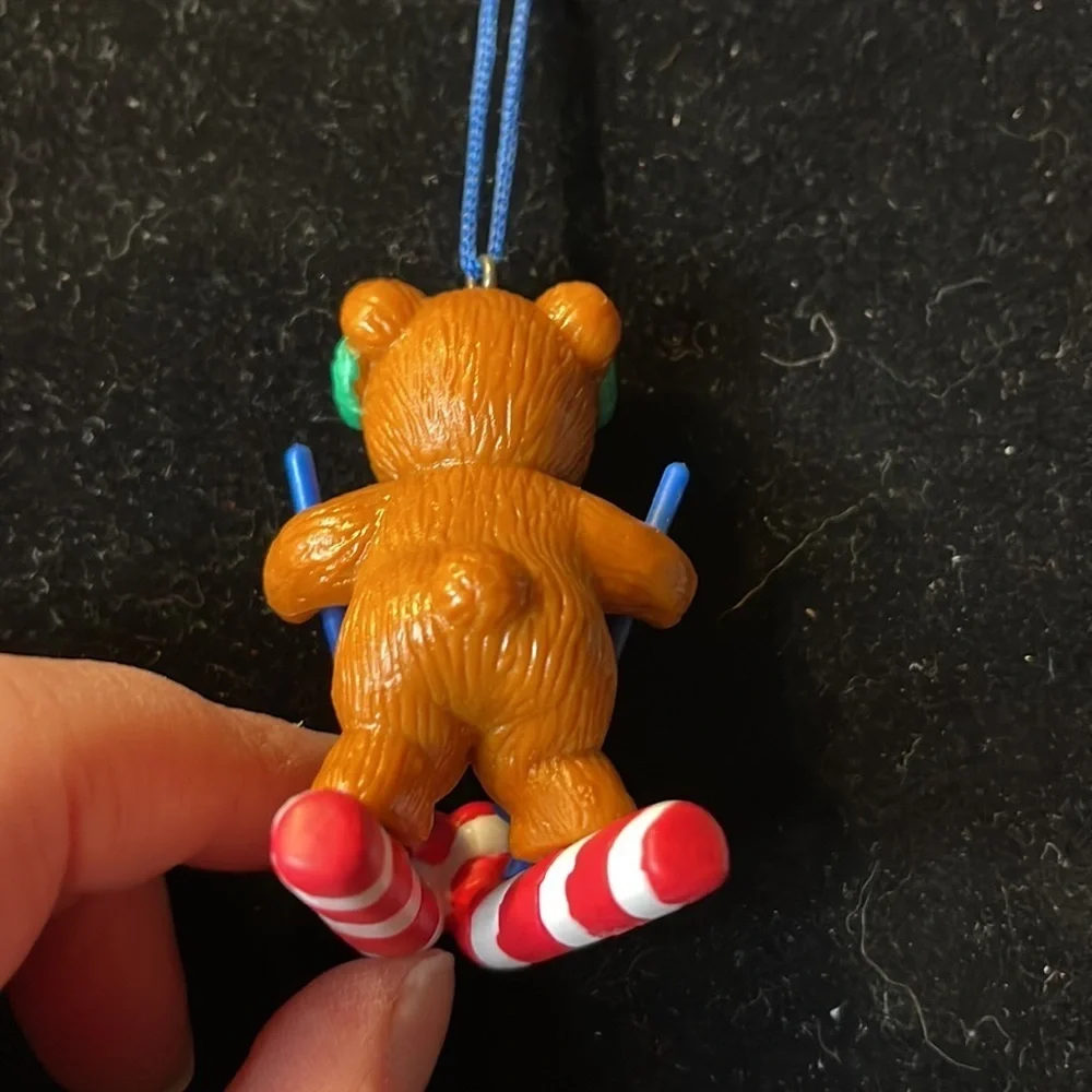 Avon Vtg Collectible “Frosty Treats Ornament Bear” Ornament